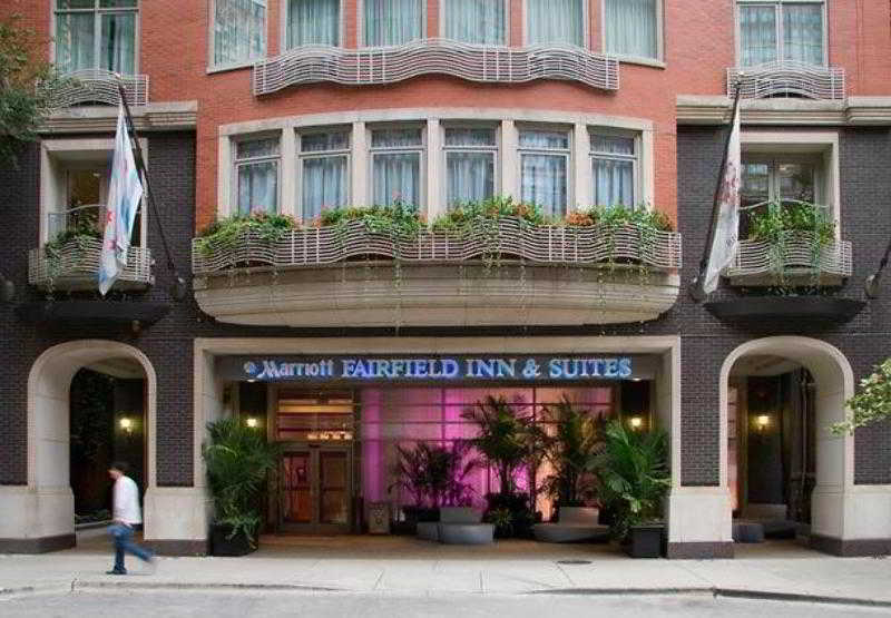 Fairfield Inn And Suites Chicago Downtown/ Magnificent Mile מראה חיצוני תמונה