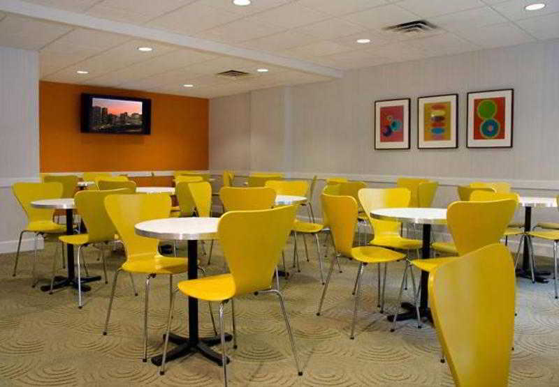 Fairfield Inn And Suites Chicago Downtown/ Magnificent Mile מסעדה תמונה