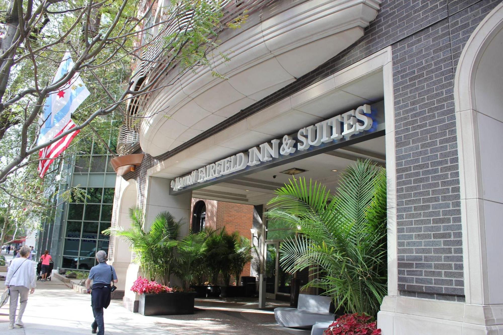 Fairfield Inn And Suites Chicago Downtown/ Magnificent Mile מראה חיצוני תמונה