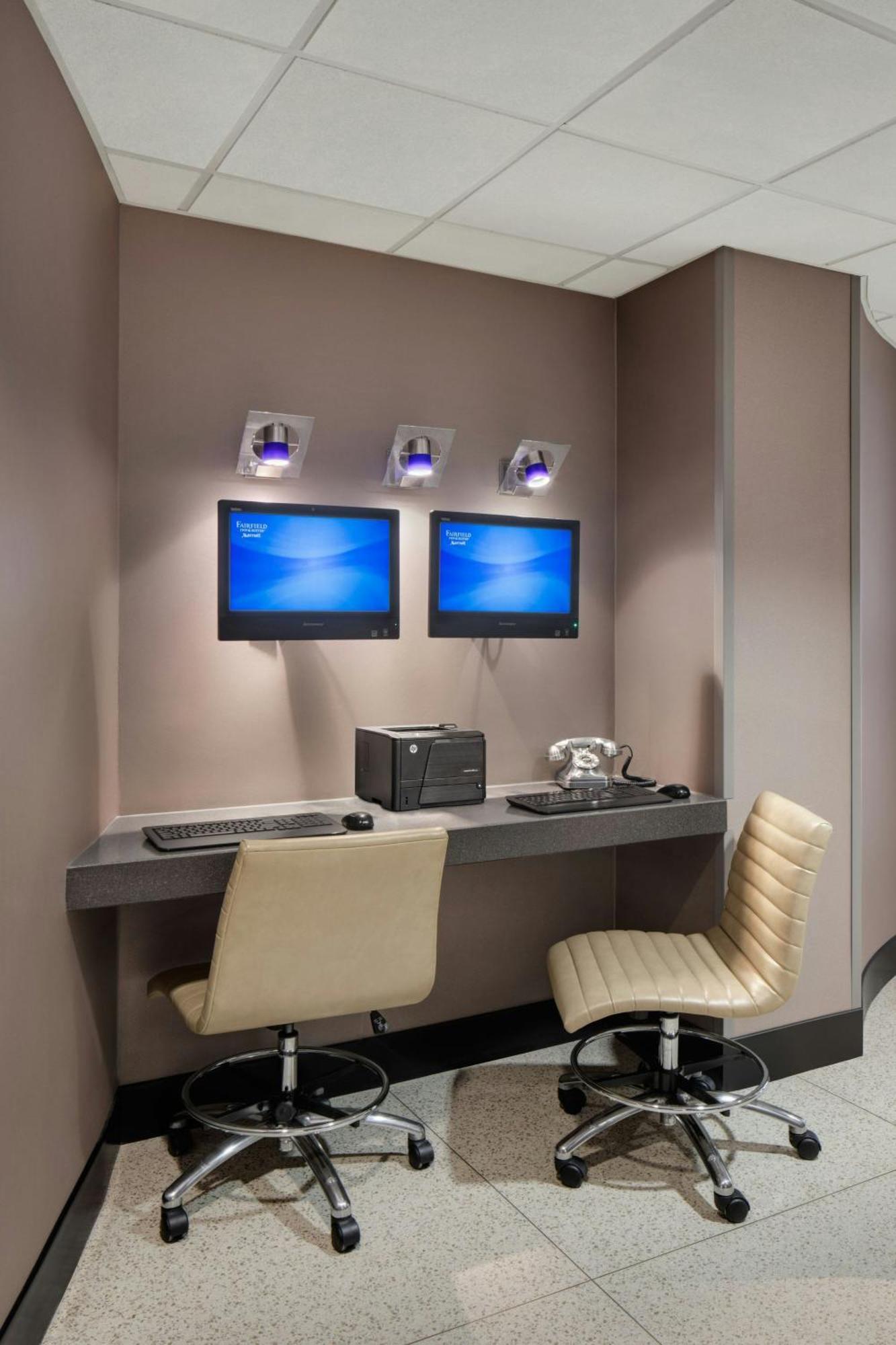 Fairfield Inn And Suites Chicago Downtown/ Magnificent Mile מראה חיצוני תמונה