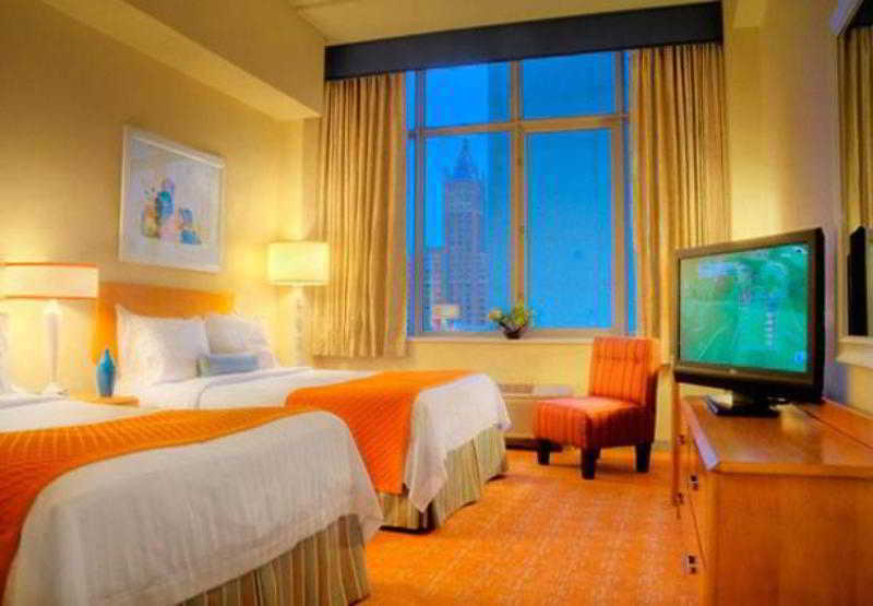 Fairfield Inn And Suites Chicago Downtown/ Magnificent Mile מראה חיצוני תמונה
