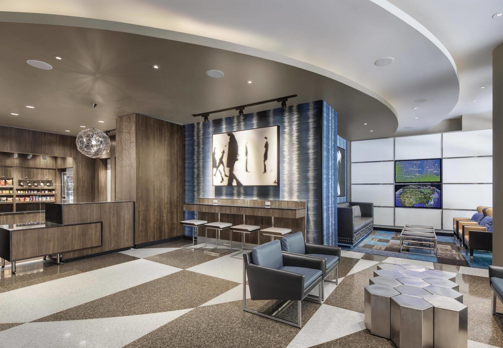 Fairfield Inn And Suites Chicago Downtown/ Magnificent Mile מראה חיצוני תמונה